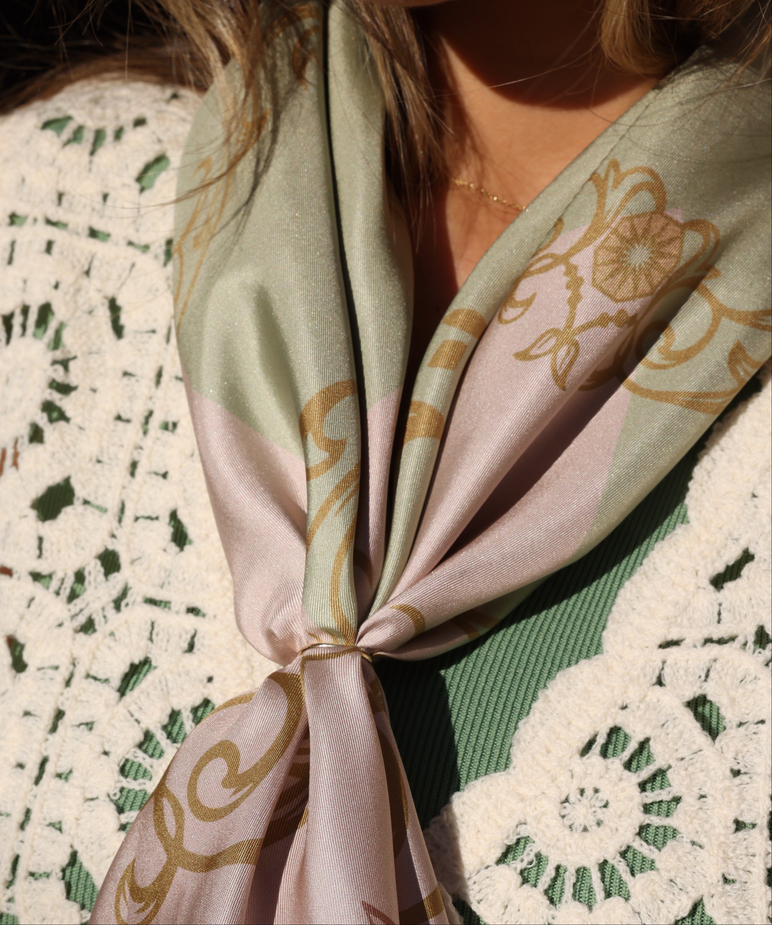 Vue proche du foulard Firenze Splendore.